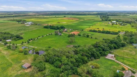 836 S Debbie Lane Pilot Point TX 76258