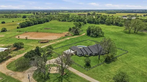 836 S Debbie Lane Pilot Point TX 76258