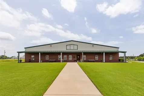 836 S Debbie Lane Pilot Point TX 76258