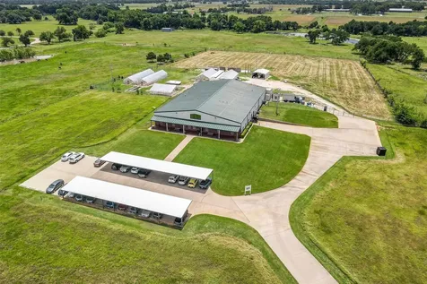 836 S Debbie Lane Pilot Point TX 76258