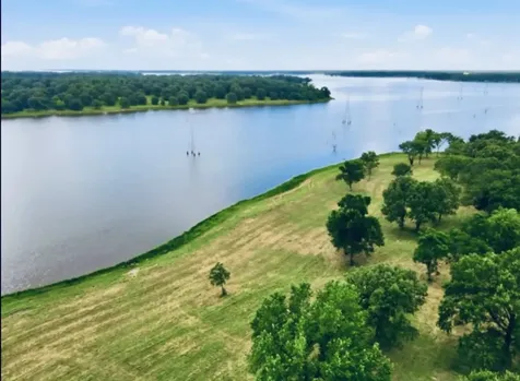 371 Private Road 7327 Emory TX 75440