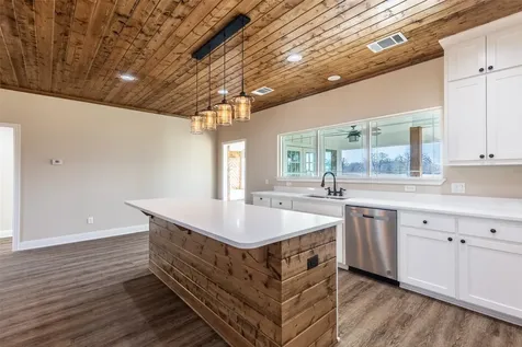 371 Private Road 7327 Emory TX 75440