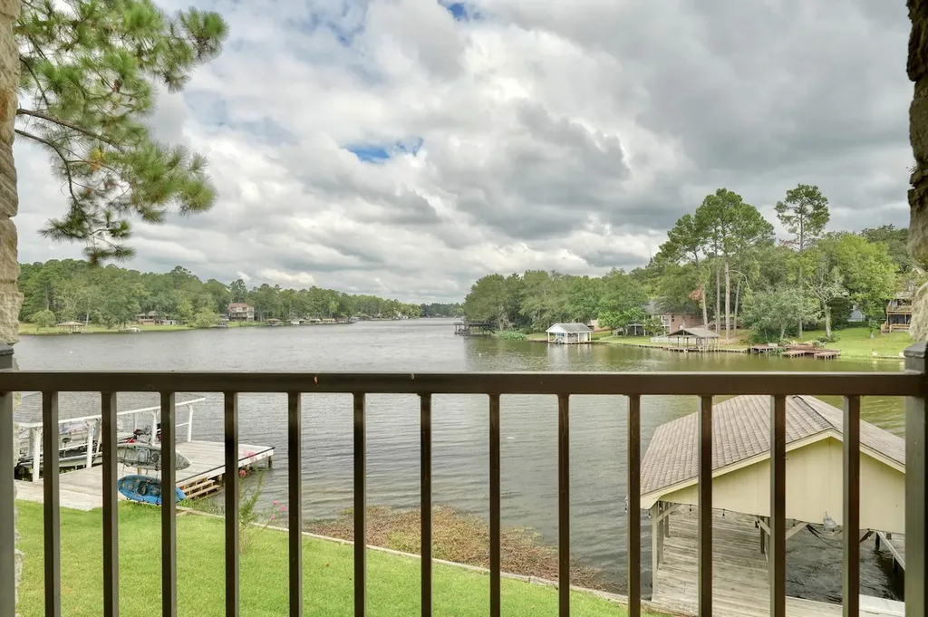 521 Hideaway Lane Central Hideaway TX 75771