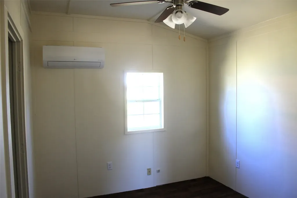 301 E Cedar Street Lometa TX 76853