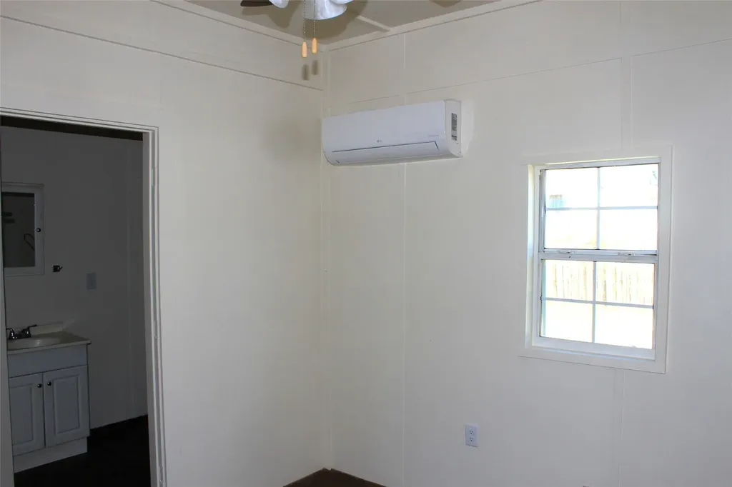301 E Cedar Street Lometa TX 76853