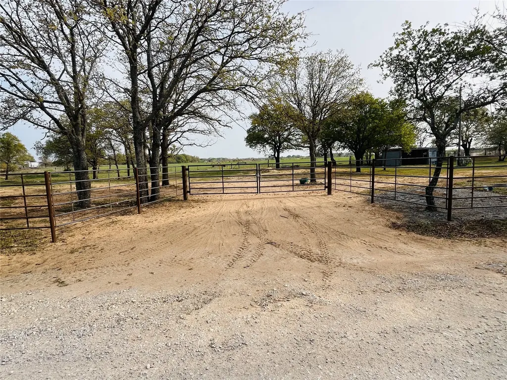 361 Cr 475 De Leon TX 76444