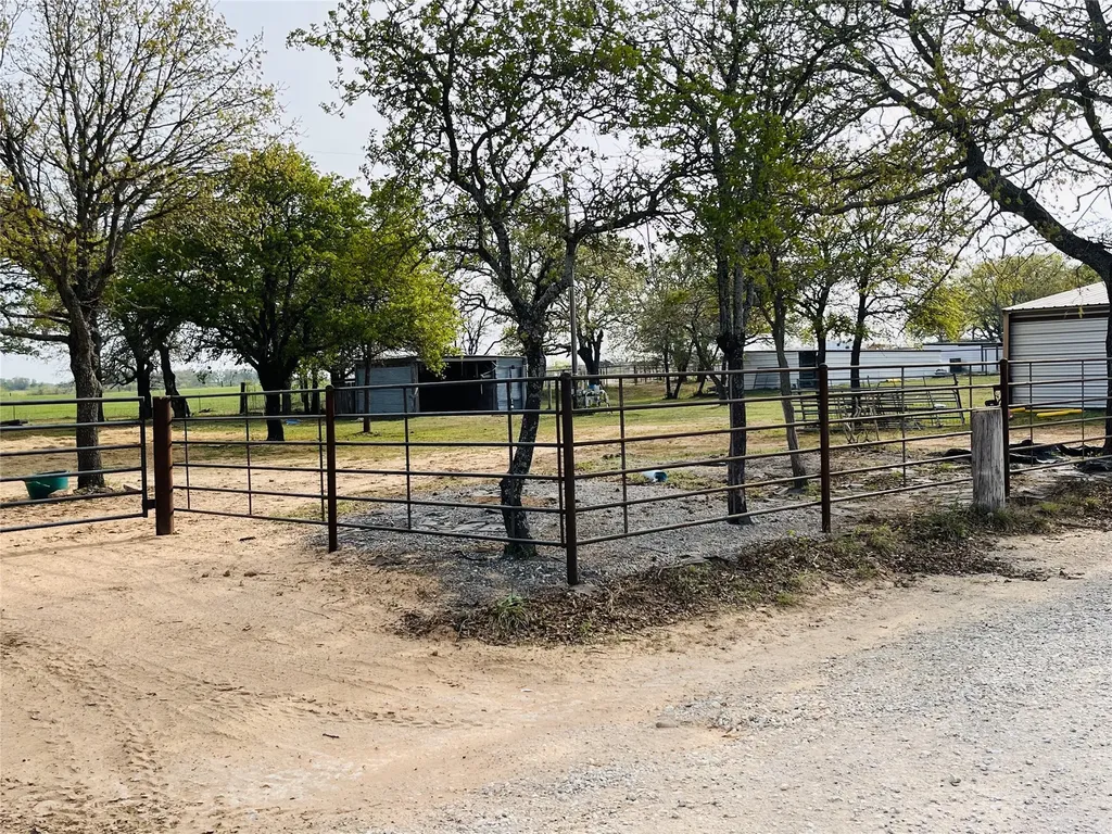 361 Cr 475 De Leon TX 76444