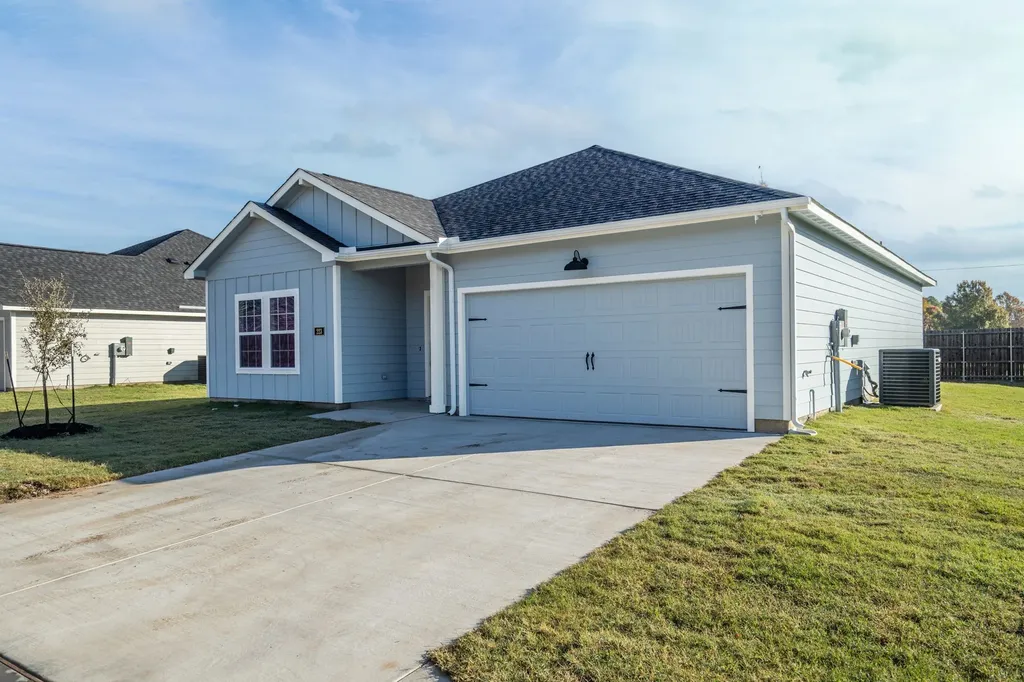 223 Faith Lane Tioga TX 76271