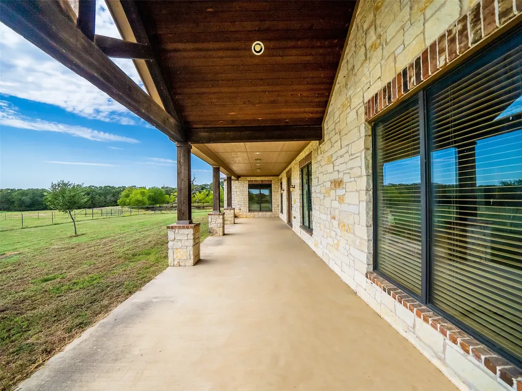 453 Tower Road Valley View TX 76272