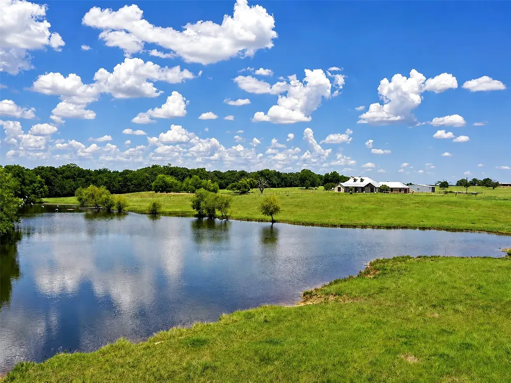 453 Tower Road Valley View TX 76272