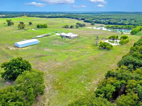 453 Tower Road Valley View TX 76272