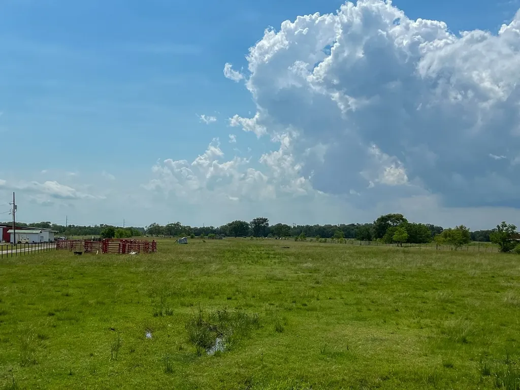 00 Fm 686 Dayton TX 77535