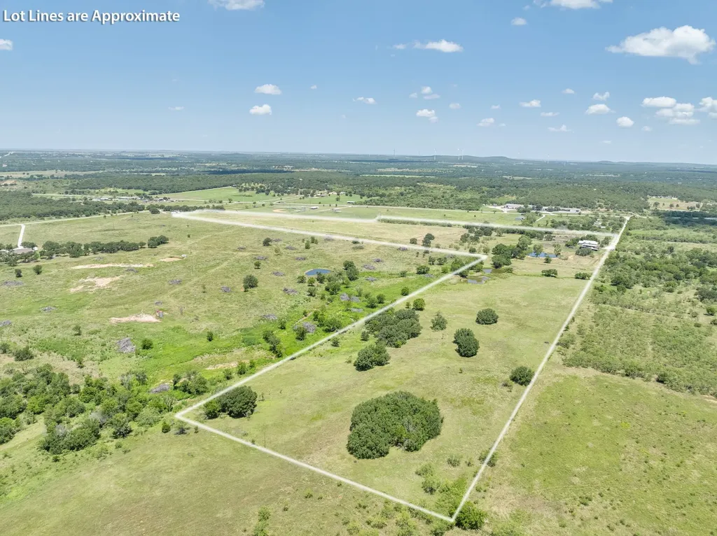 8 SW Poteet Road Bryson TX 76427