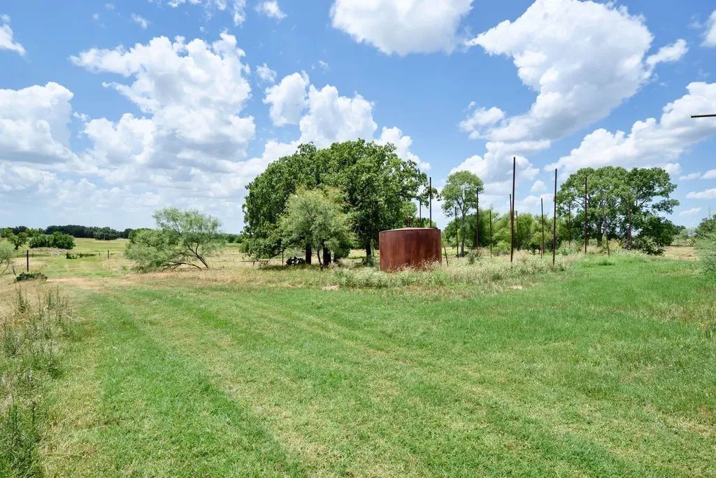 8 SW Poteet Road Bryson TX 76427