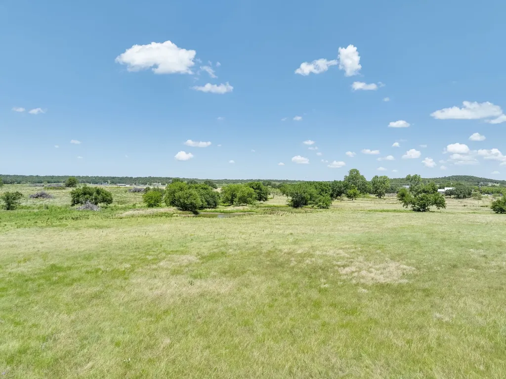 8 SW Poteet Road Bryson TX 76427