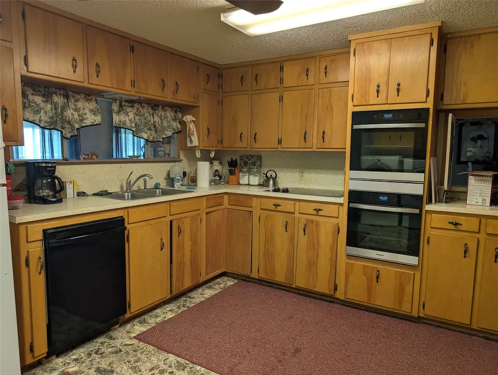 5627 Fm 2127 Bowie TX 76230