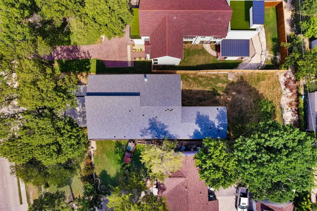 3110 W Jefferson Boulevard Dallas TX 75211