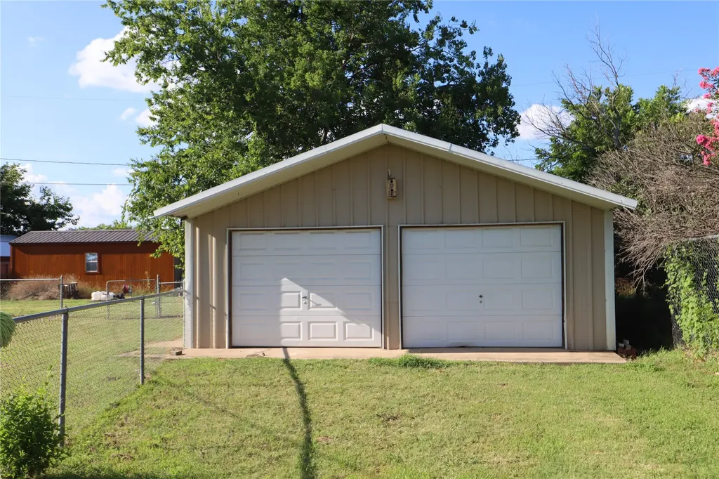 1223 Meadowbrook Street Ranger TX 76470