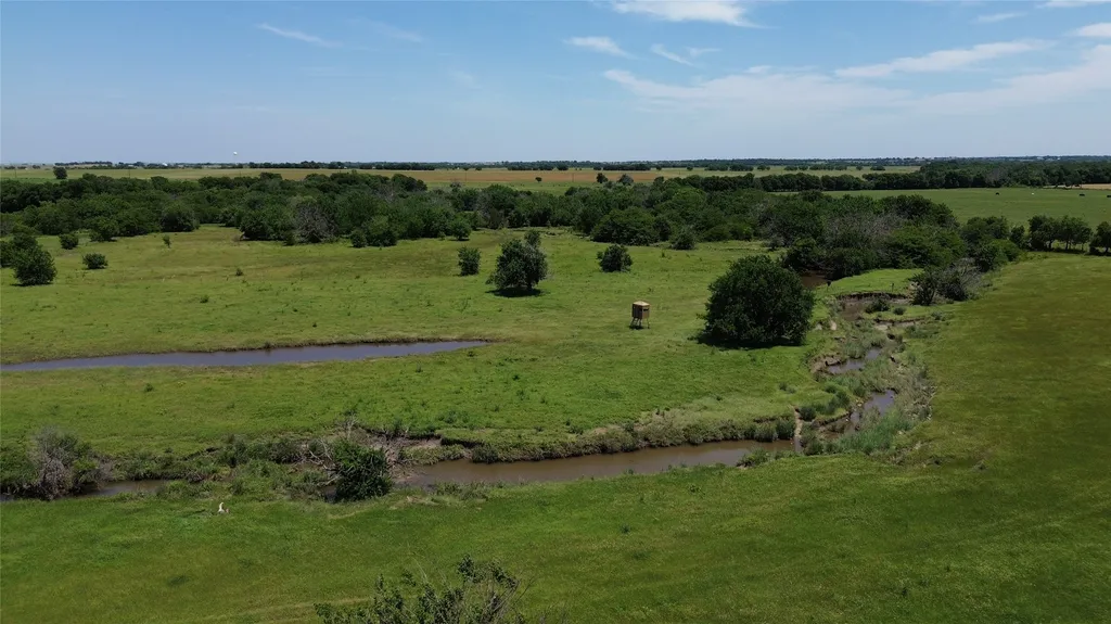 000 County Road 366 Era TX 76238