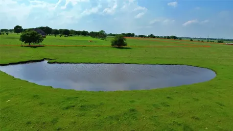 000 County Road 366 Era TX 76238