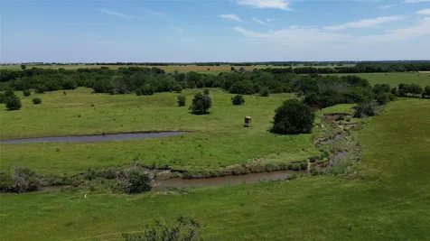 000 County Road 366 Era TX 76238