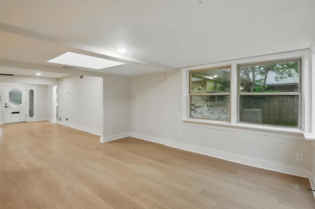 7716 La Risa Drive Dallas TX 75248