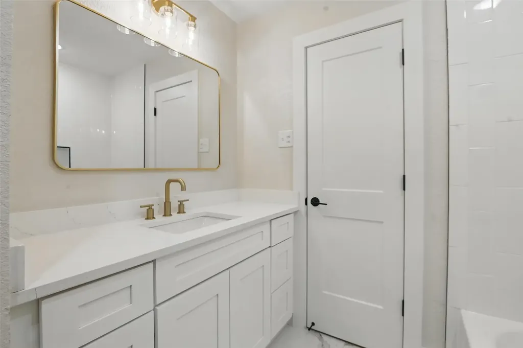 7716 La Risa Drive Dallas TX 75248