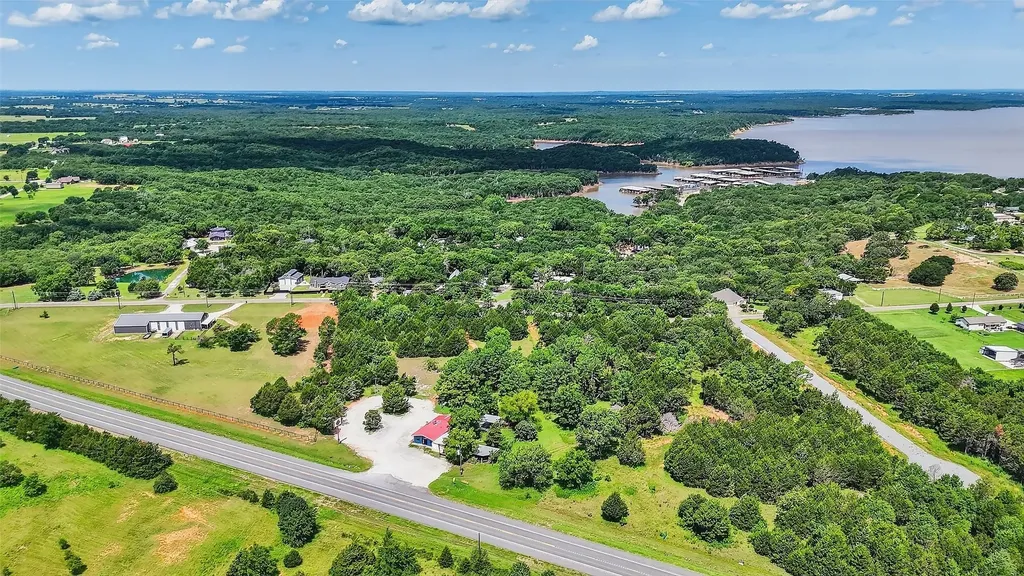 31083 Us Highway 377 Gordonville TX 76245