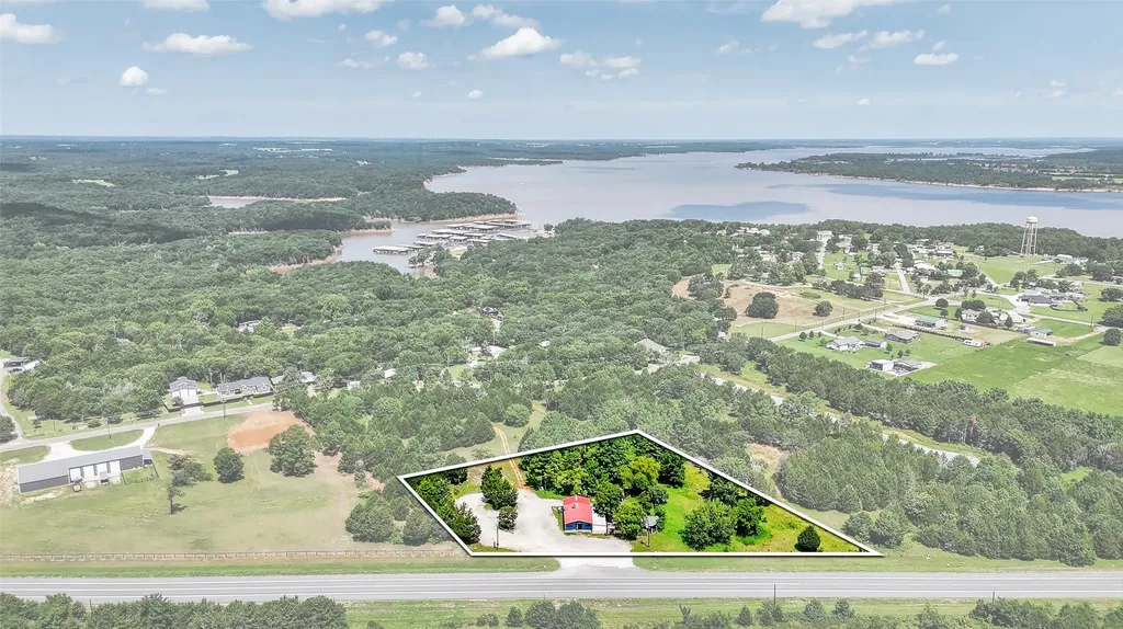 31083 Us Highway 377 Gordonville TX 76245