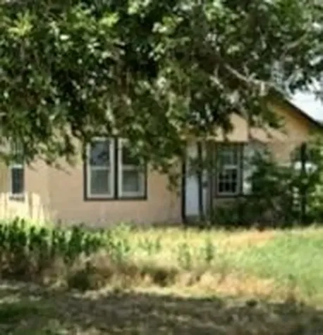 617 W Price Street Floydada TX 79235