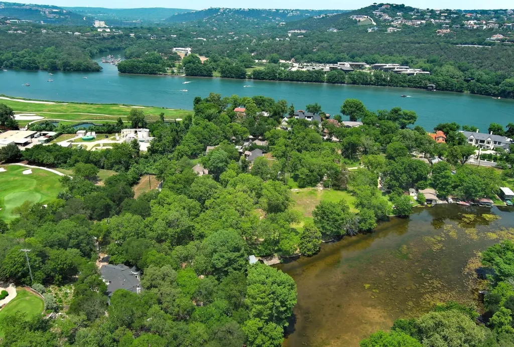 000 Laguna Lane Austin TX 78746