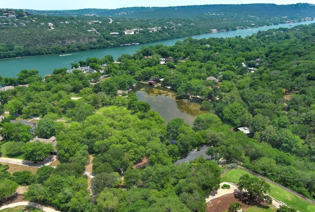 000 Laguna Lane Austin TX 78746