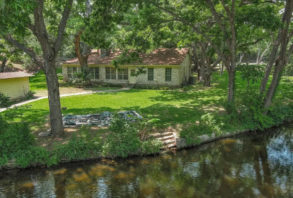 000 Laguna Lane Austin TX 78746