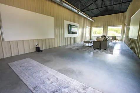 380 Pr 297 Bowie TX 76230