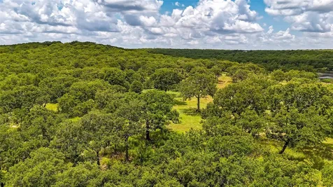 380 Pr 297 Bowie TX 76230