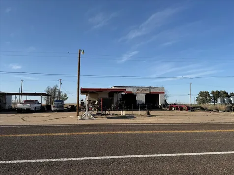 731 E G Street Munday TX 76371