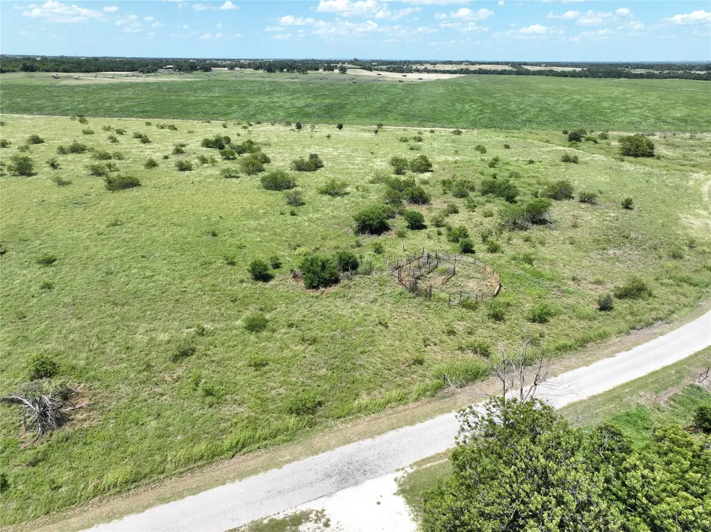 Tbd Tract #1 E Travis Holland TX 76534