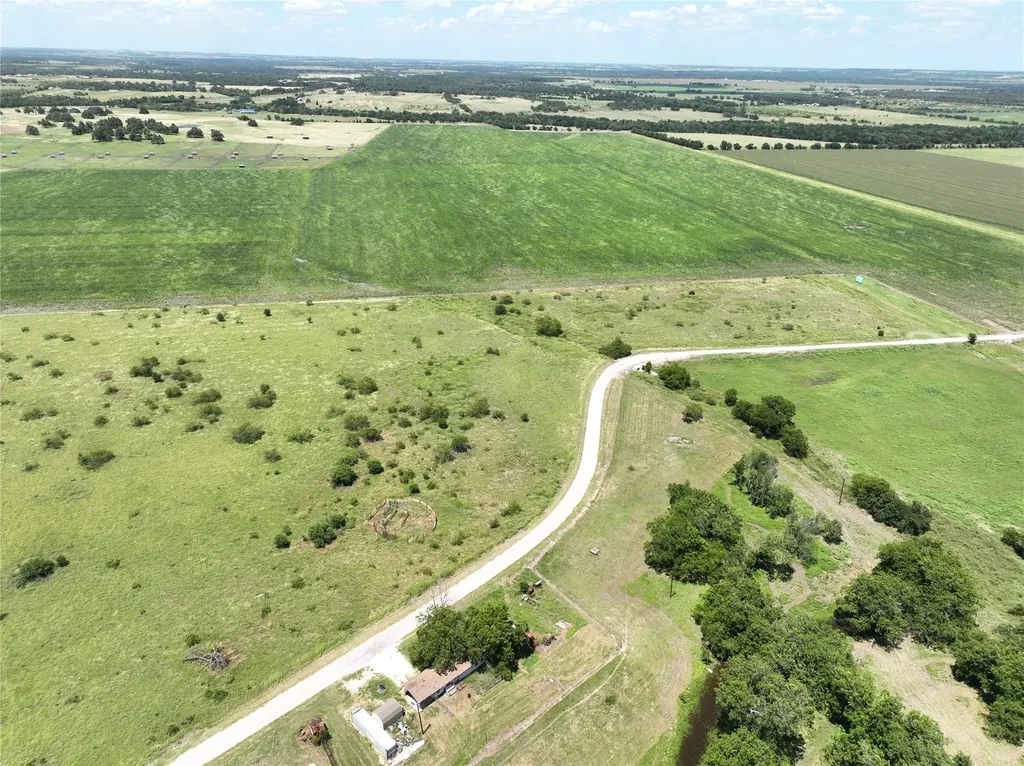 Tbd Tract #1 E Travis Holland TX 76534