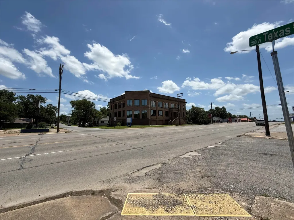1100 S Austin Avenue Denison TX 75020