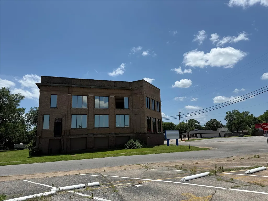 1100 S Austin Avenue Denison TX 75020