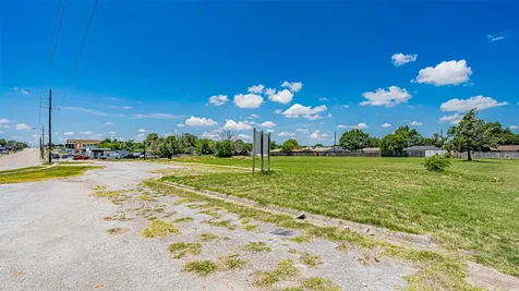 730 S Cherry Lane White Settlement TX 76108