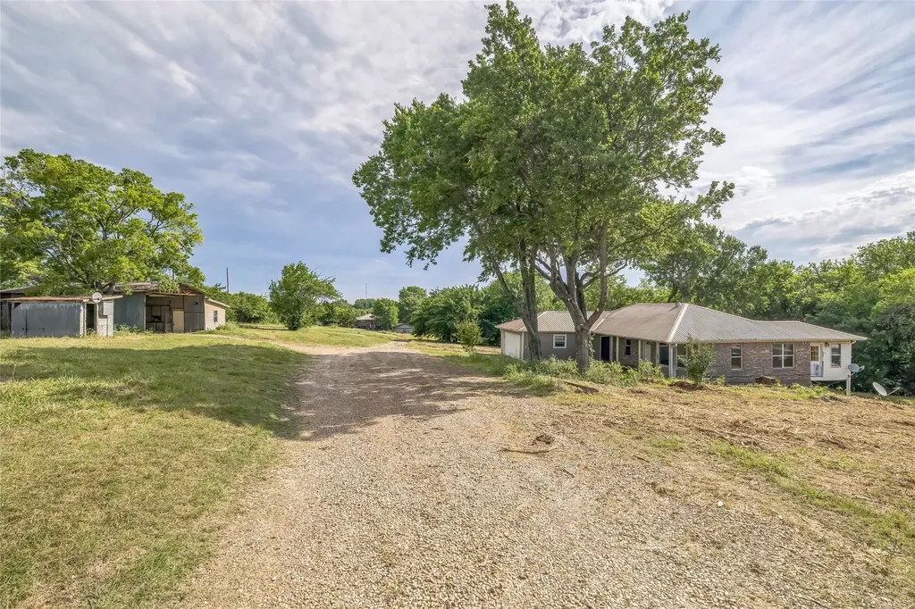 37 Busby Lane Bells TX 75414