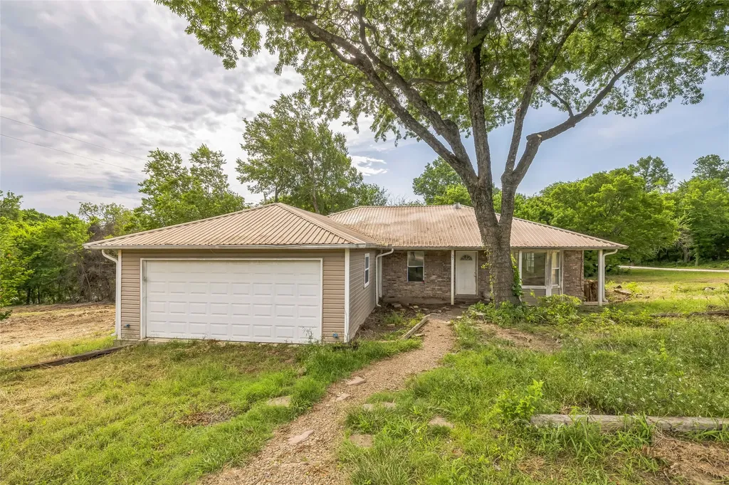 37 Busby Lane Bells TX 75414