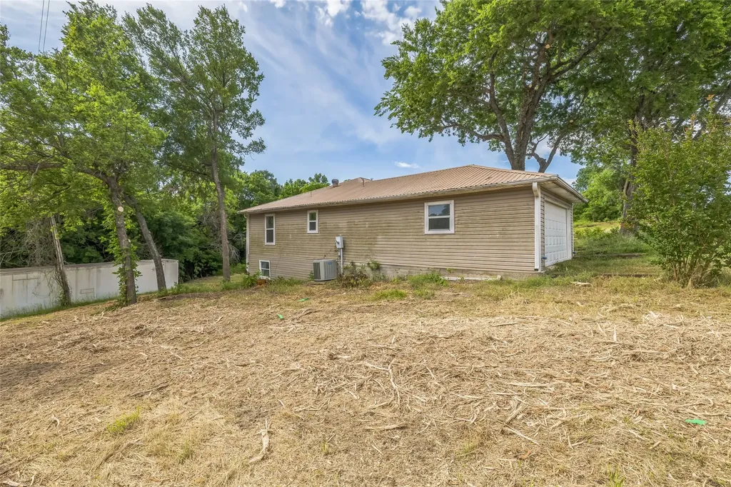 37 Busby Lane Bells TX 75414