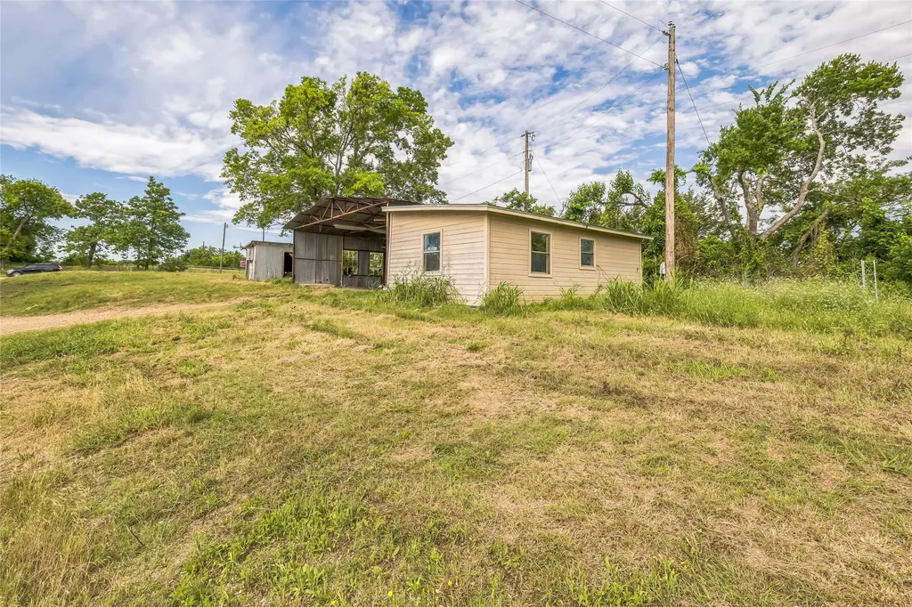 37 Busby Lane Bells TX 75414