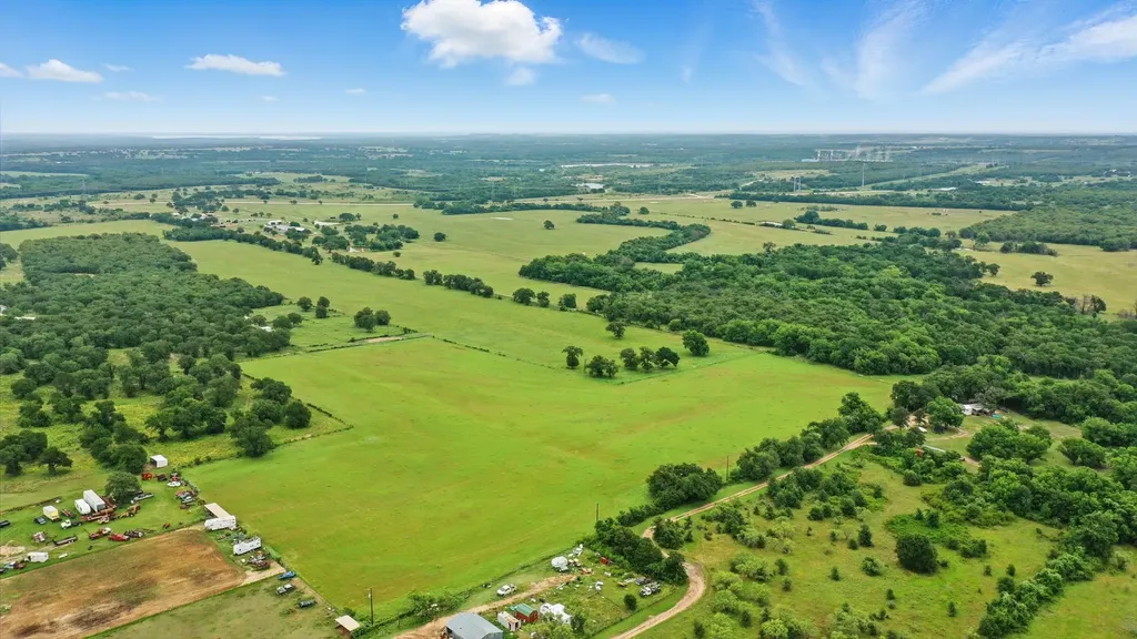 9450 Fm 2210 E Poolville TX 76487