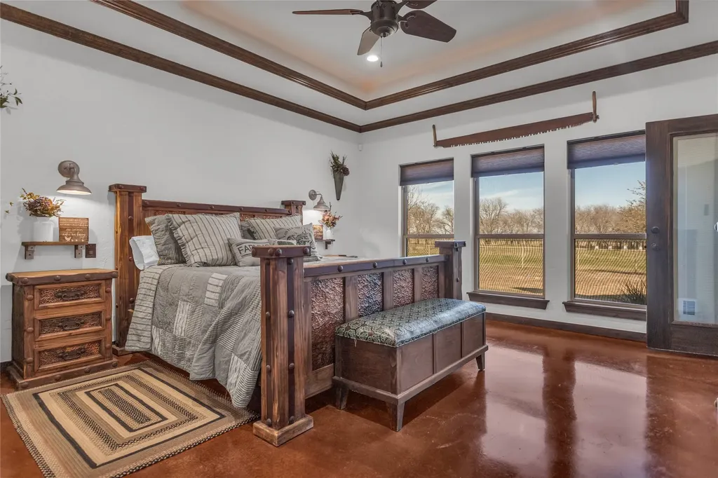 510 County Road 247 Valley View TX 76272