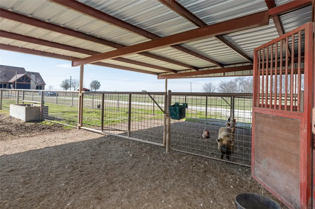 510 County Road 247 Valley View TX 76272