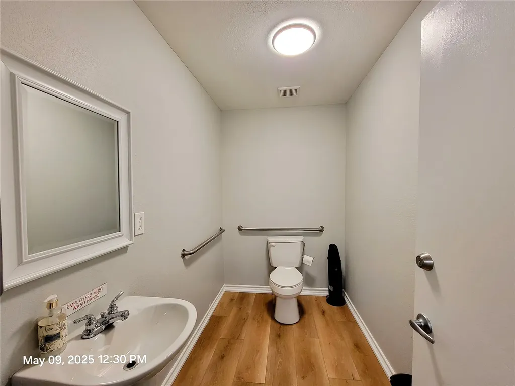 1913 Hemlock Drive Haltom City TX 76117