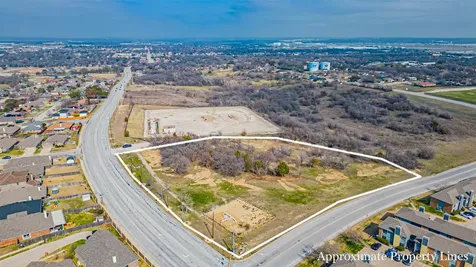 1725 S Las Vegas Trail White Settlement TX 76108